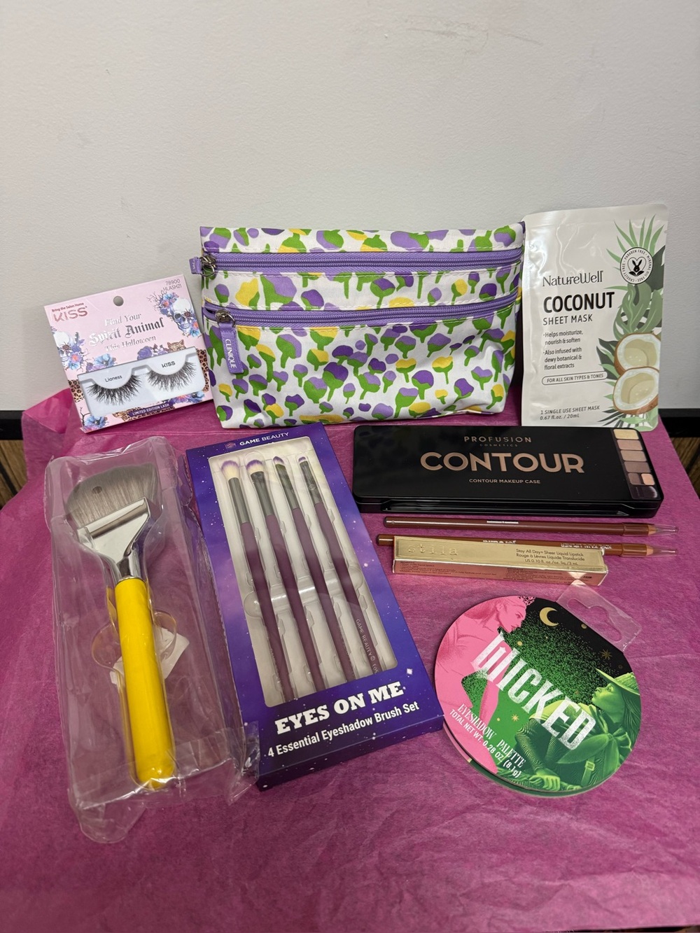Clinique Floral Zip Pouch filled with Goodies NWOT